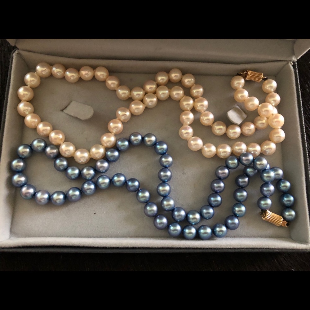 Pearls - Picture 2 of 3
